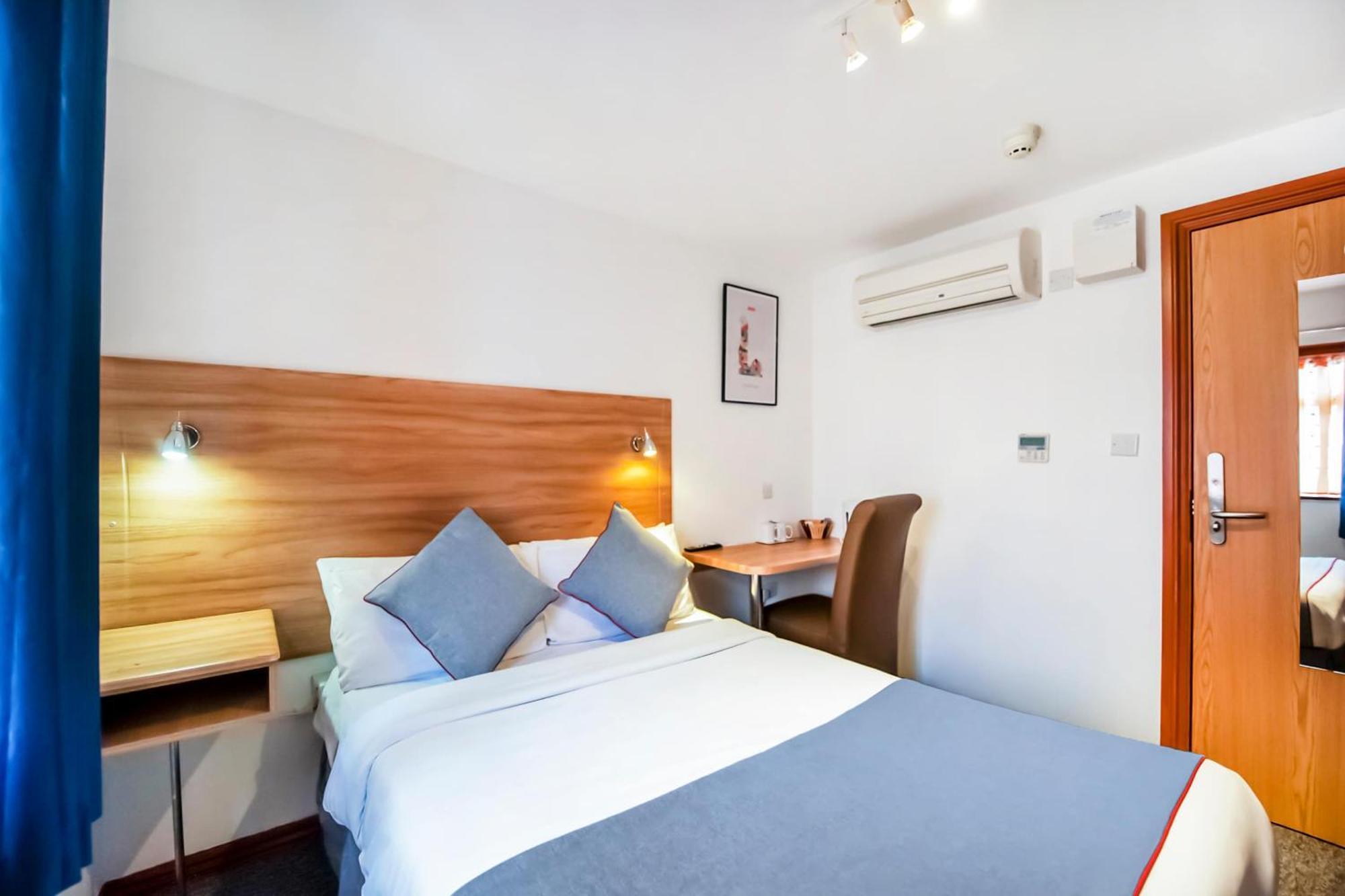 Arinza Hotel, London אילפורד מראה חיצוני תמונה