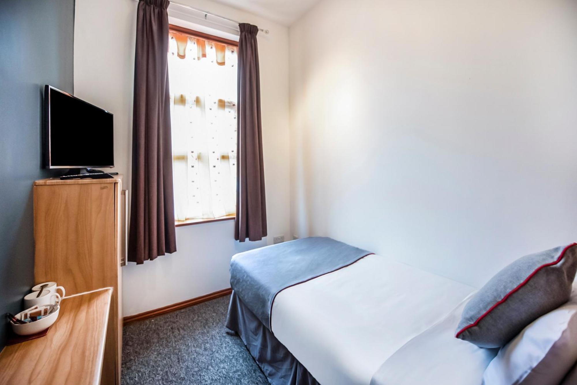 Arinza Hotel, London אילפורד מראה חיצוני תמונה